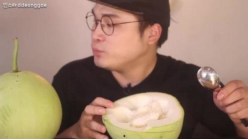 donkey弟弟吃瓜